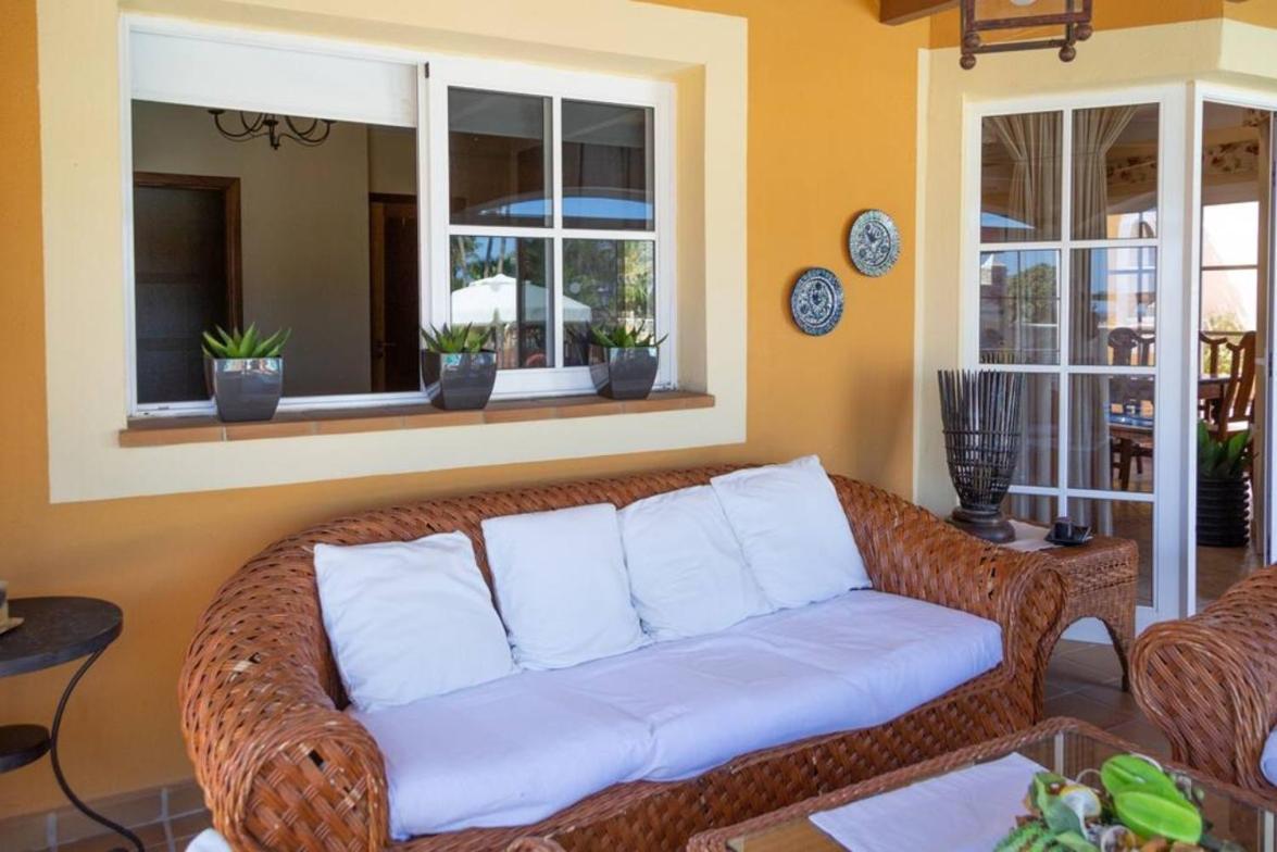 Holiday Villa Vergel With Huge Private Pool, Jacuzzi, Sauna & Bbq By Amazzzing Travel 科斯塔卡莱塔 外观 照片