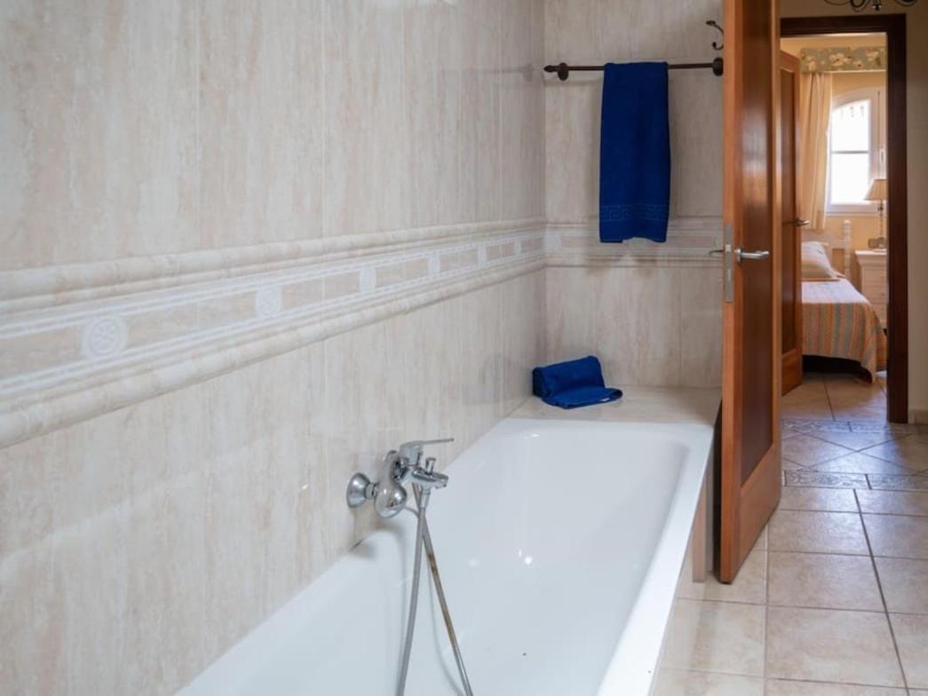 Holiday Villa Vergel With Huge Private Pool, Jacuzzi, Sauna & Bbq By Amazzzing Travel 科斯塔卡莱塔 外观 照片